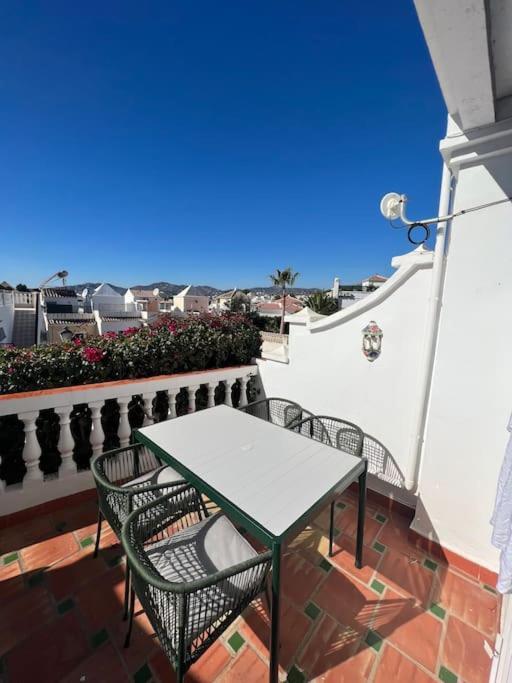 Beautiful Views, Pool & Just 10Min To The Beach ネルハ エクステリア 写真